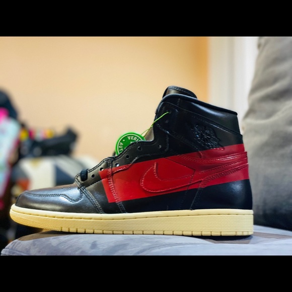 Air Jordan 1 OG Defiant Couture Size Us11 - Picture 4 of 8